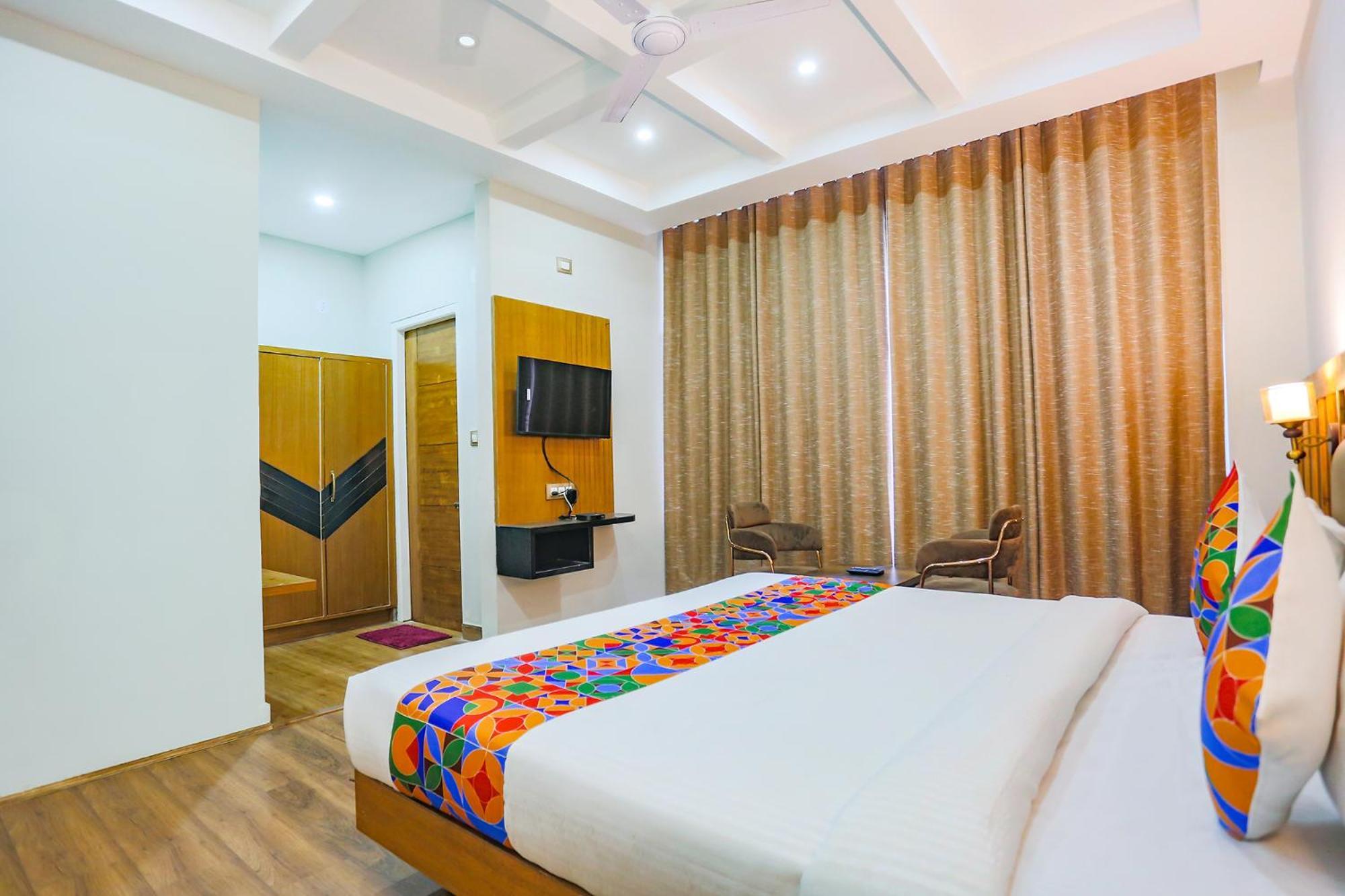 Fabhotel Outhills Manāli エクステリア 写真
