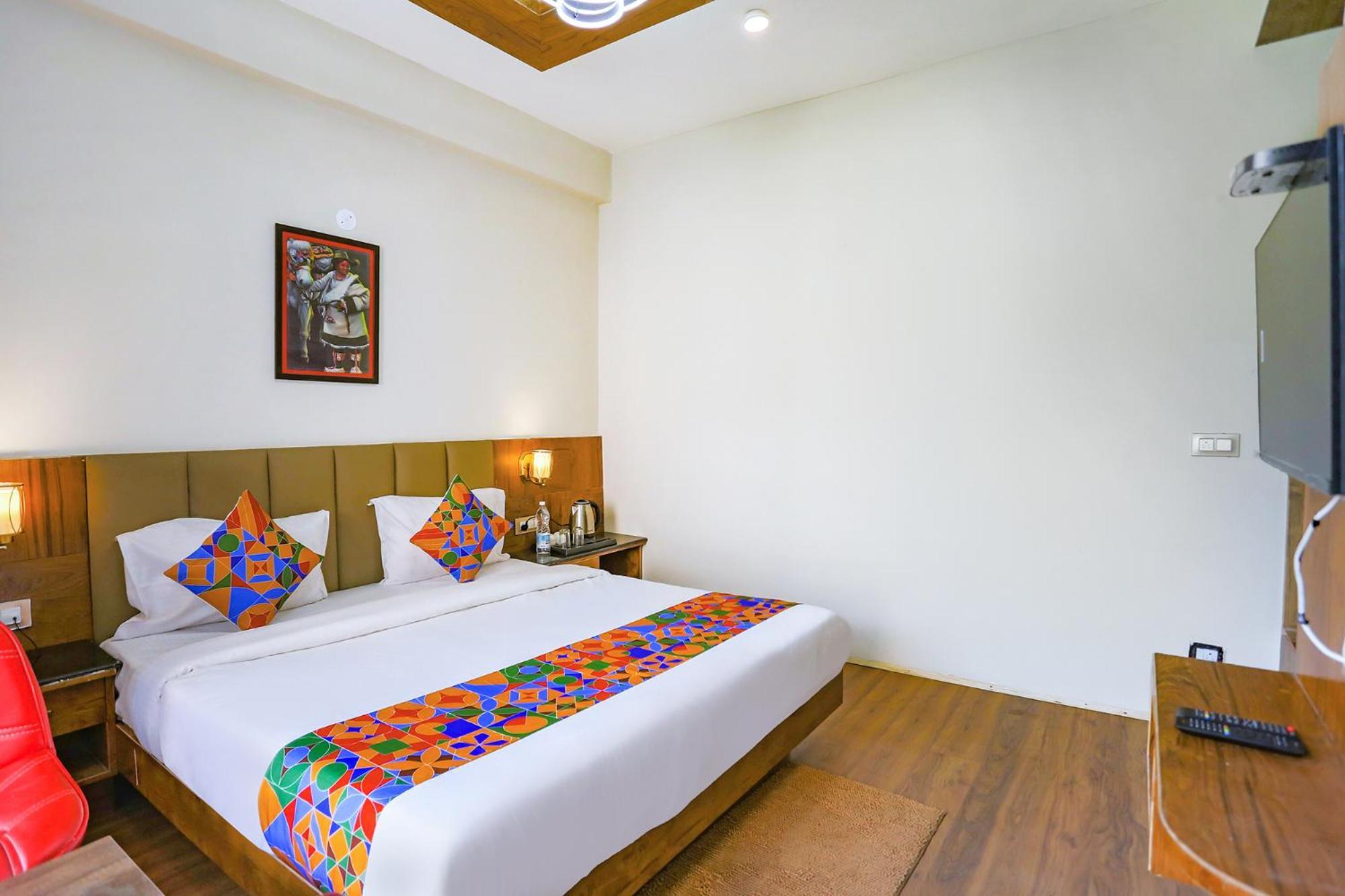 Fabhotel Outhills Manāli エクステリア 写真