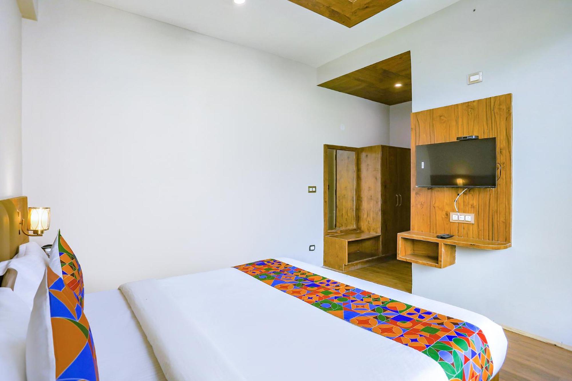 Fabhotel Outhills Manāli エクステリア 写真